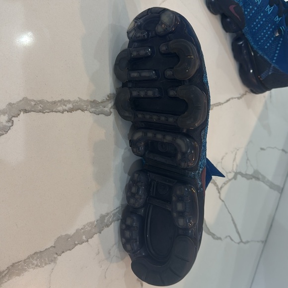 Nike Vaprmax Flyknit size 11.5 - Picture 4 of 5